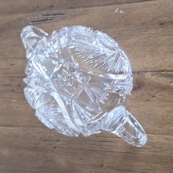 Vintage Pressed Glass Sugar Bowl – Starburst Pattern with Handles - Picture 3 of 6